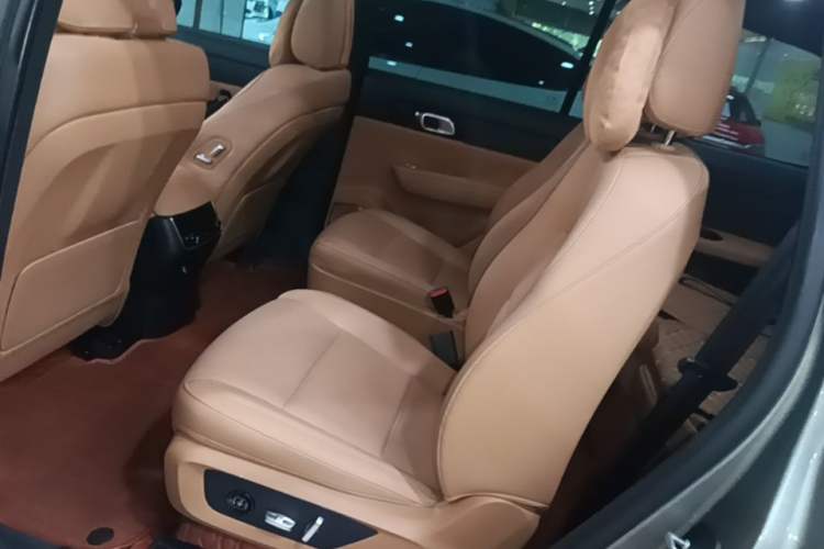Used Li Auto ONE 2021 Extended-Range 6-Seater Version Left Rear Seat