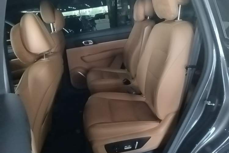 Used Li Auto ONE 2021 Extended-Range 6-Seater Version Left Rear Seat