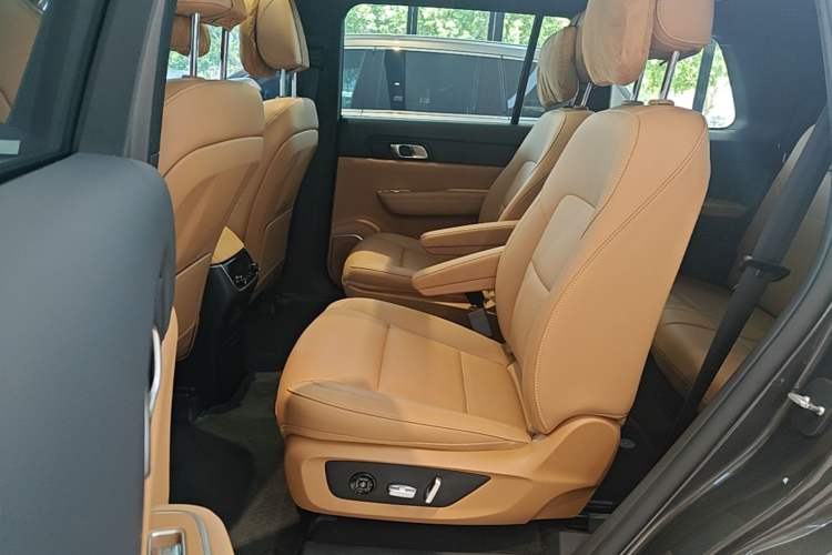 Used Li Auto ONE 2021 Extended-Range 6-Seater Version Left Rear Seat
