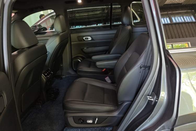 Used Li Auto ONE 2021 Extended-Range 6-Seater Version Left Rear Seat