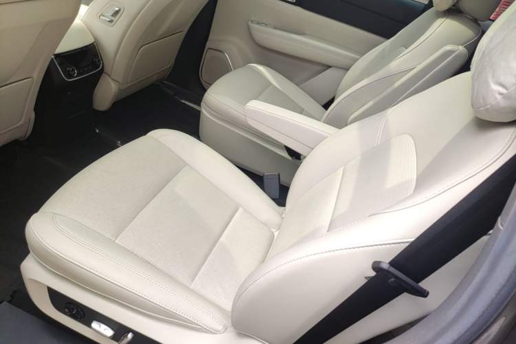 Used Li Auto ONE 2021 Extended-Range 6-Seater Version Left Rear Seat