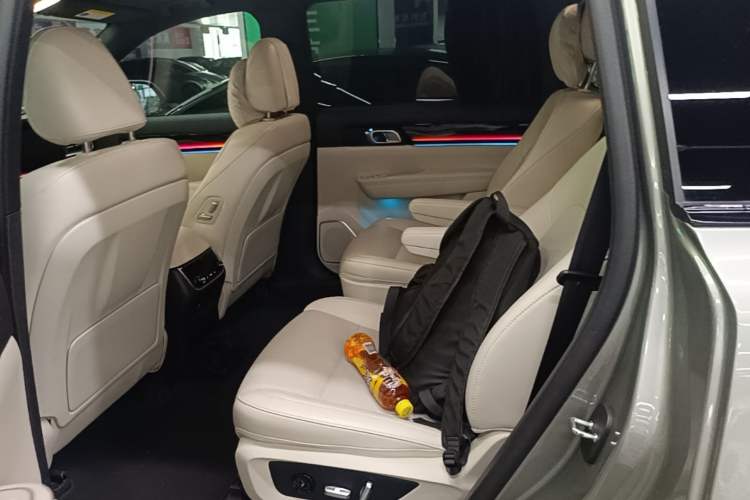 Used Li Auto ONE 2021 Extended-Range 6-Seater Version Left Rear Seat