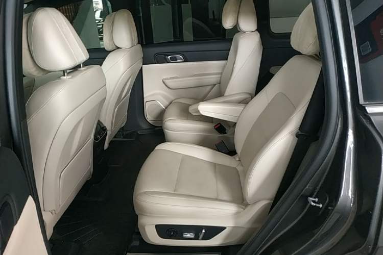Used Li Auto ONE 2021 Extended-Range 6-Seater Version Left Rear Seat