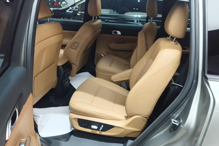 Used Li Auto ONE 2021 Extended-Range 6-Seater Version Left Rear Seat