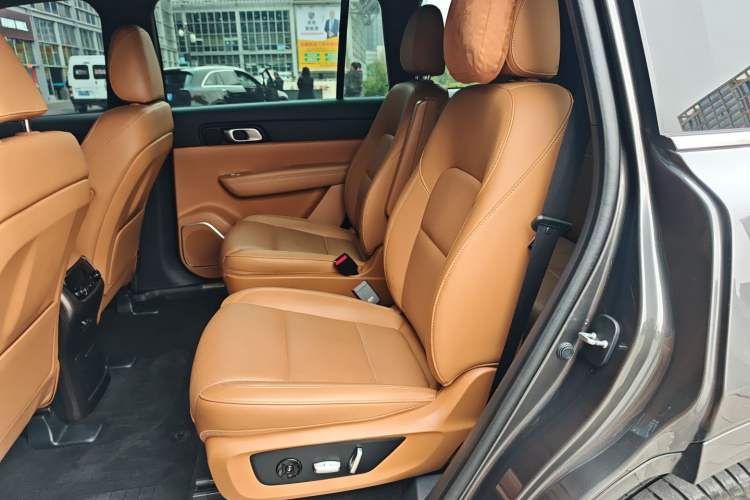 Used Li Auto ONE 2021 Extended-Range 6-Seater Version Left Rear Seat
