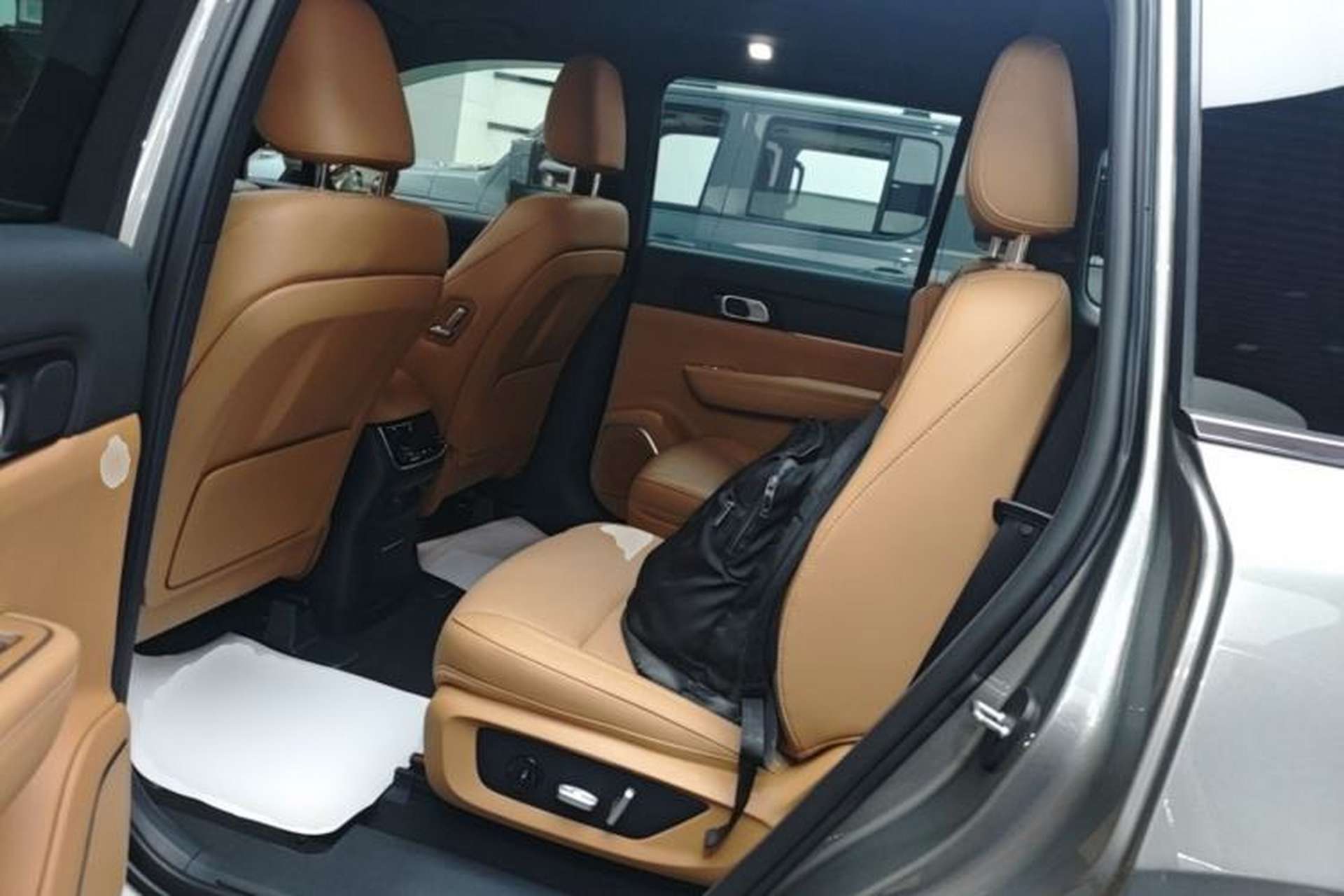 Used Li Auto ONE 2021 Extended-Range 6-Seater Version Left Rear Seat