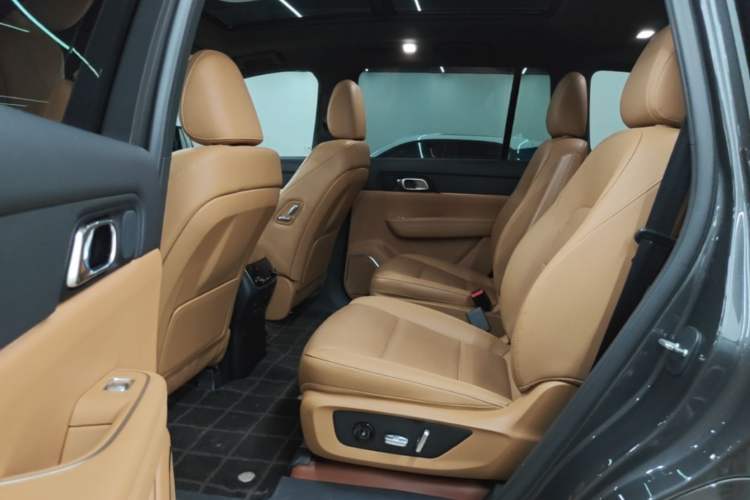 Used Li Auto ONE 2021 Extended-Range 6-Seater Version Left Rear Seat