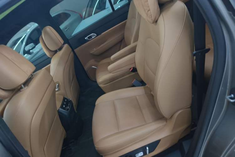 Used Li Auto ONE 2021 Extended-Range 6-Seater Version Left Rear Seat