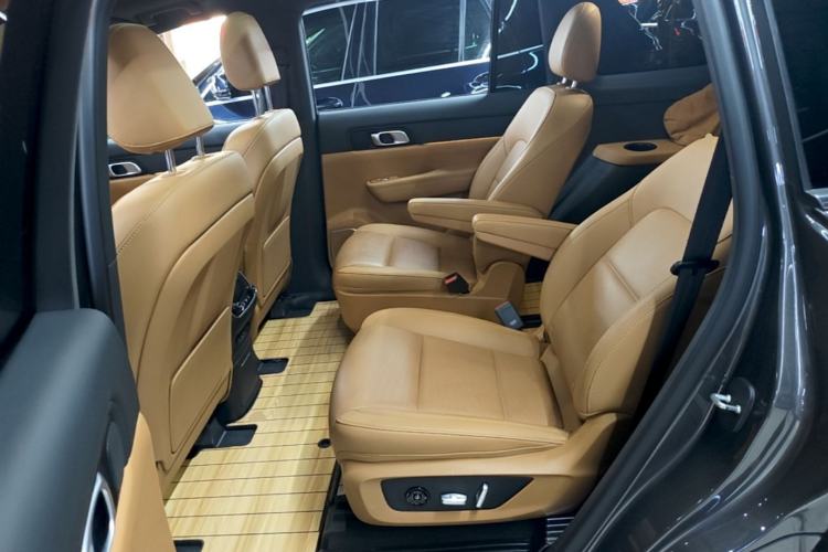 Used Li Auto ONE 2021 Extended-Range 6-Seater Version Left Rear Seat