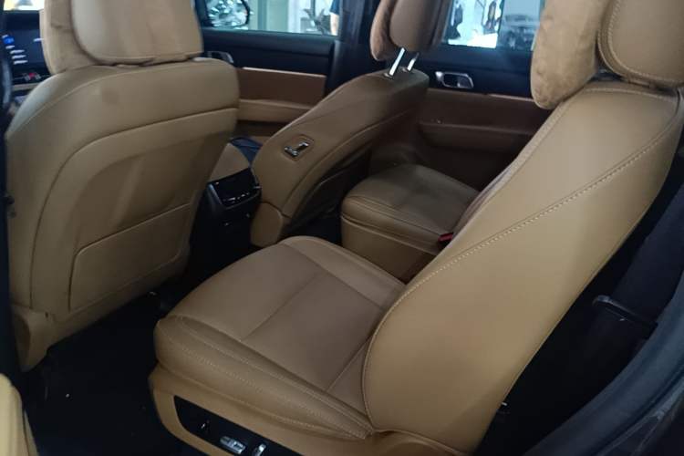 Used Li Auto ONE 2021 Extended-Range 6-Seater Version Left Rear Seat