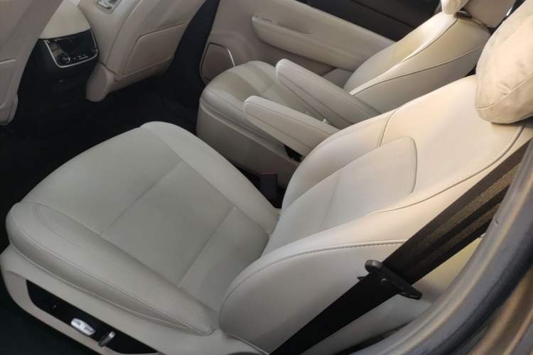 Used Li Auto ONE 2021 Extended-Range 6-Seater Version Left Rear Seat
