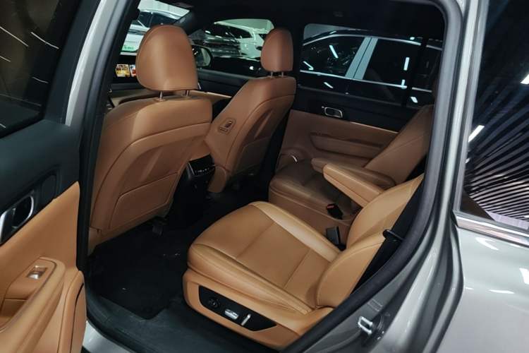 Used Li Auto ONE 2021 Extended-Range 6-Seater Version Left Rear Seat