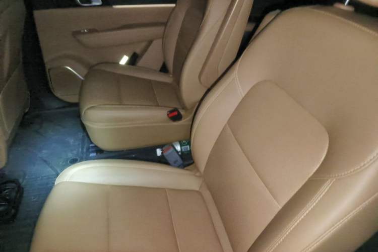 Used Li Auto ONE 2021 Extended-Range 6-Seater Version Left Rear Seat