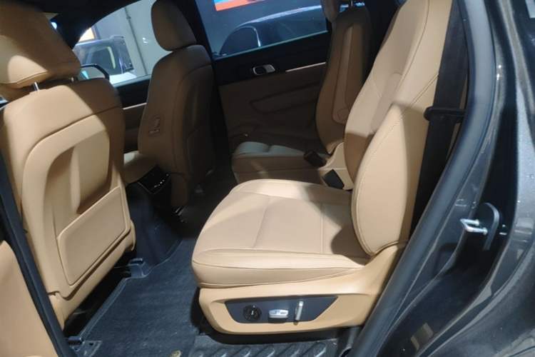 Used Li Auto ONE 2021 Extended-Range 6-Seater Version Left Rear Seat