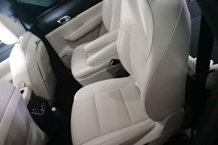 Used Li Auto ONE 2021 Extended-Range 6-Seater Version Left Rear Seat