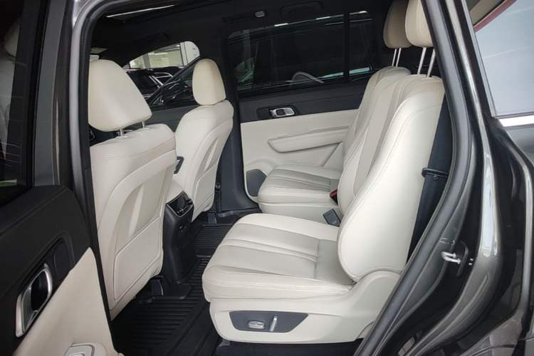 Used Li Auto ONE 2021 Extended-Range 6-Seater Version Left Rear Seat