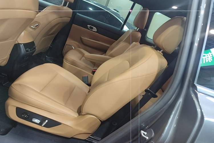 Used Li Auto ONE 2021 Extended-Range 6-Seater Version Left Rear Seat