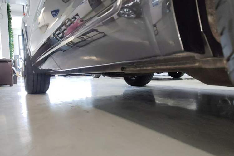 Used Li Auto ONE 2021 Extended-Range 6-Seater Version Left Side Sill