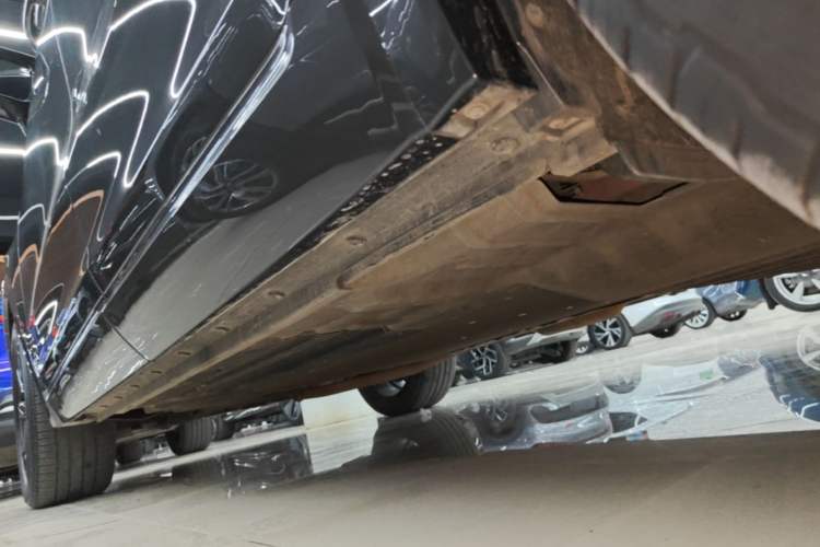 Used Li Auto ONE 2021 Extended-Range 6-Seater Version Left Side Sill