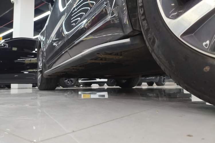 Used Li Auto ONE 2021 Extended-Range 6-Seater Version Left Side Sill