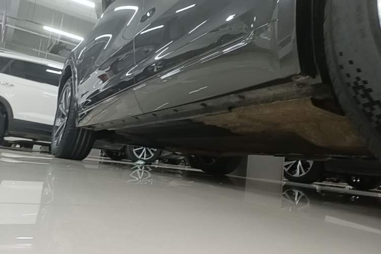 Used Li Auto ONE 2021 Extended-Range 6-Seater Version Left Side Sill