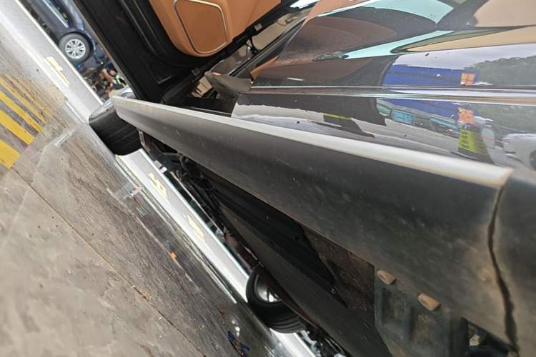 Used Li Auto ONE 2021 Extended-Range 6-Seater Version Left Side Sill