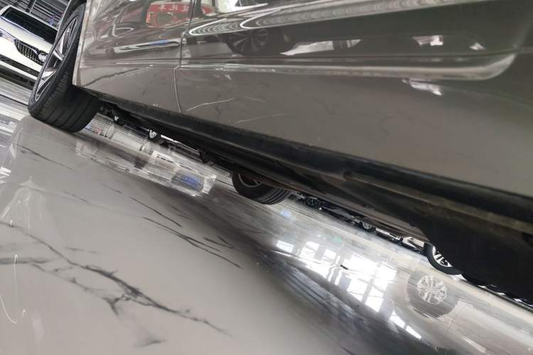 Used Li Auto ONE 2021 Extended-Range 6-Seater Version Left Side Sill