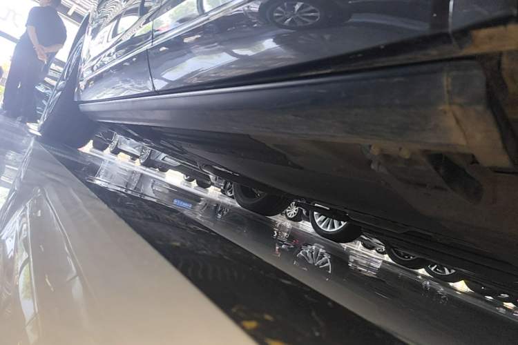 Used Li Auto ONE 2021 Extended-Range 6-Seater Version Left Side Sill