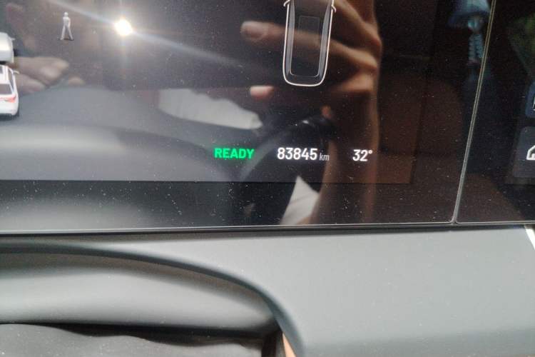 Used Li Auto ONE 2021 Extended-Range 6-Seater Version Odometer Close Up