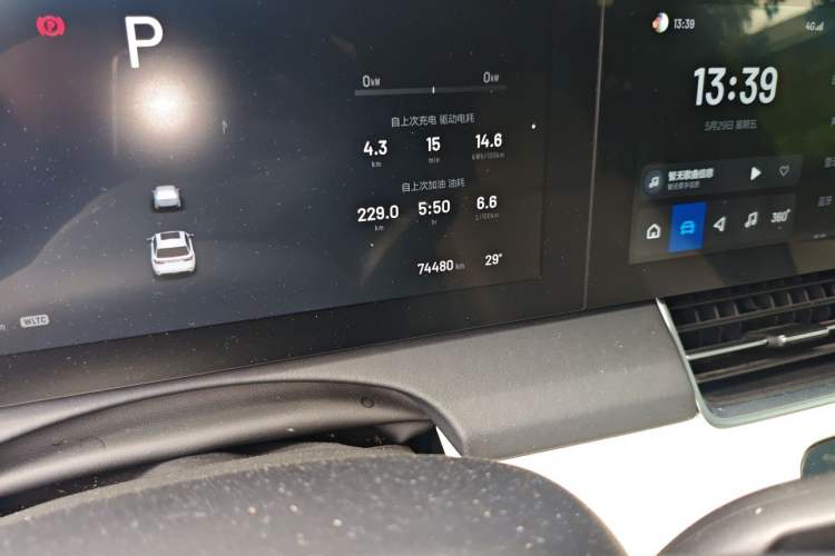 Used Li Auto ONE 2021 Extended-Range 6-Seater Version Odometer Close Up