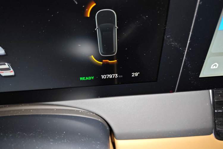 Used Li Auto ONE 2021 Extended-Range 6-Seater Version Odometer Close Up