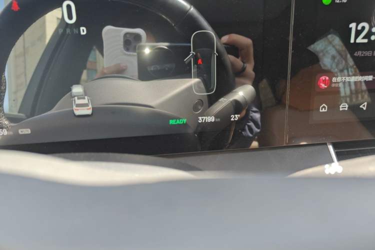 Used Li Auto ONE 2021 Extended-Range 6-Seater Version Odometer Close Up