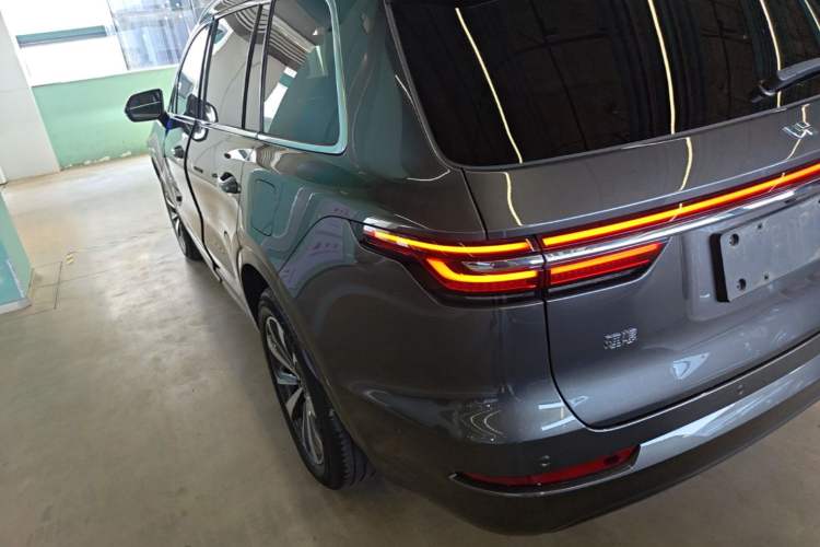 Used Li Auto ONE 2021 Extended-Range 6-Seater Version Rear Left 45 Deg