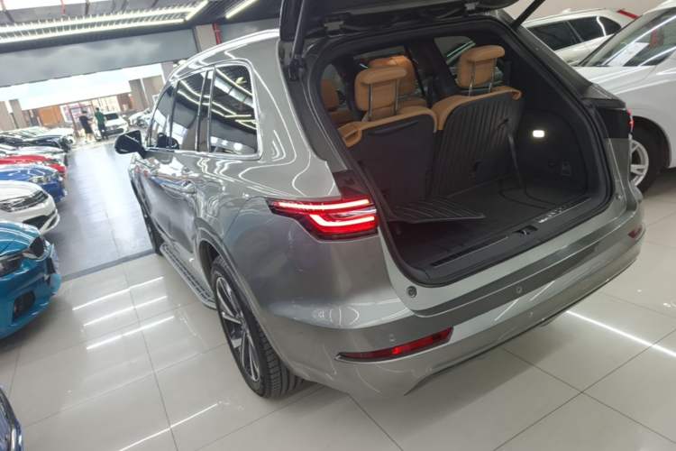 Used Li Auto ONE 2021 Extended-Range 6-Seater Version Rear Left 45 Deg
