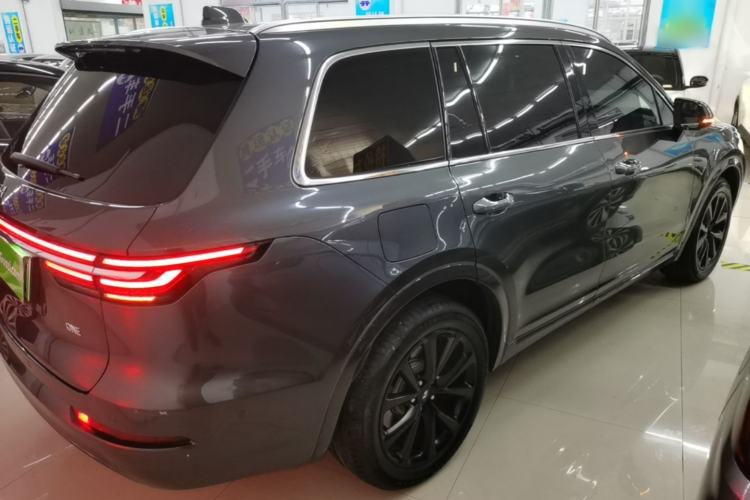 Used Li Auto ONE 2021 Extended-Range 6-Seater Version Rear Right 45 Deg