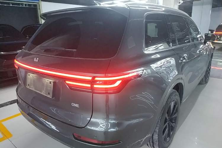 Used Li Auto ONE 2021 Extended-Range 6-Seater Version Rear Right 45 Deg