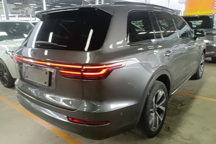 Used Li Auto ONE 2021 Extended-Range 6-Seater Version Rear Right 45 Deg