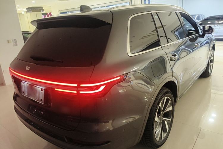 Used Li Auto ONE 2021 Extended-Range 6-Seater Version Rear Right 45 Deg