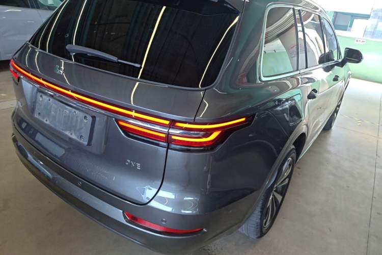 Used Li Auto ONE 2021 Extended-Range 6-Seater Version Rear Right 45 Deg