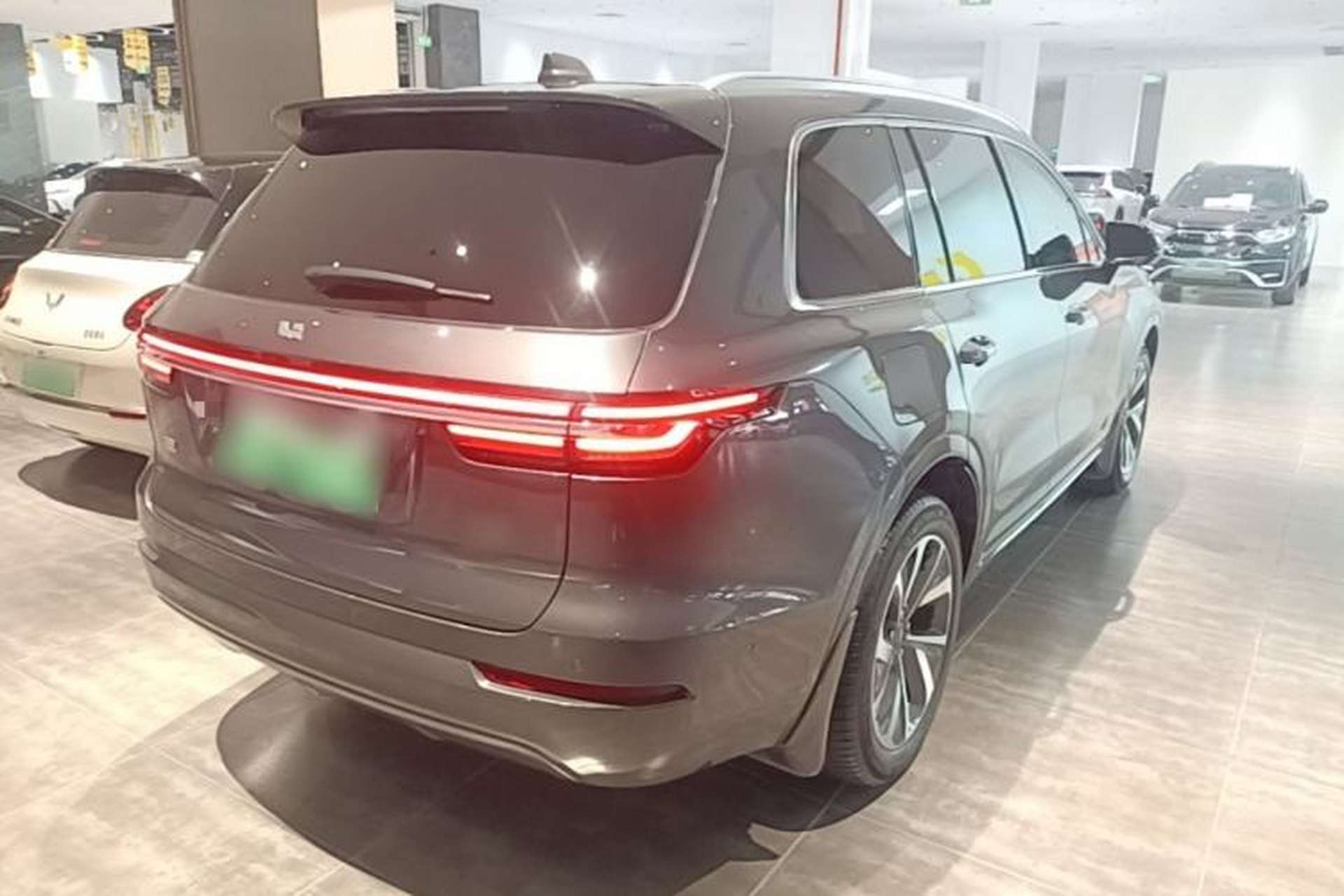 Used Li Auto ONE 2021 Extended-Range 6-Seater Version Rear Right 45 Deg