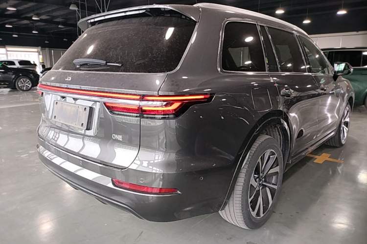 Used Li Auto ONE 2021 Extended-Range 6-Seater Version Rear Right 45 Deg