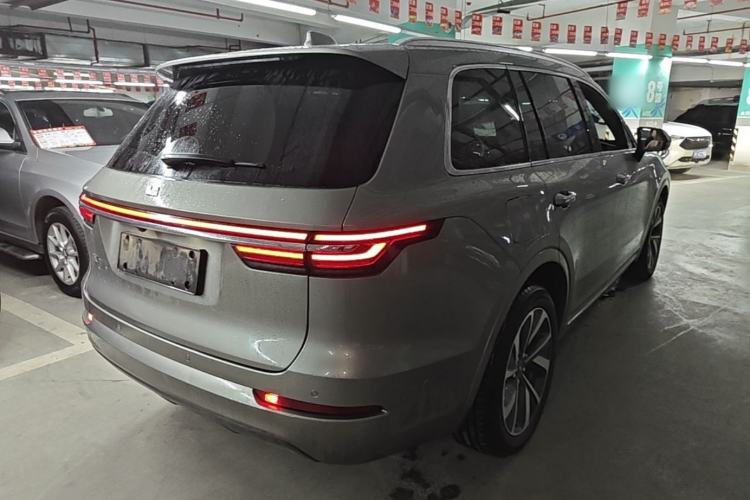 Used Li Auto ONE 2021 Extended-Range 6-Seater Version Rear Right 45 Deg