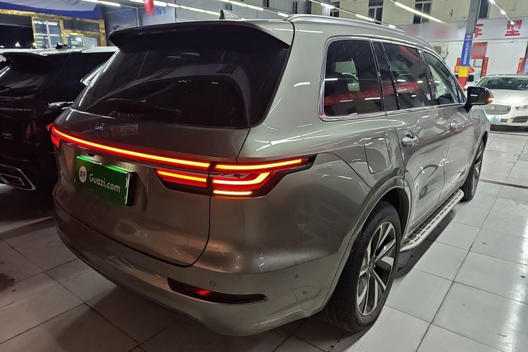 Used Li Auto ONE 2021 Extended-Range 6-Seater Version Rear Right 45 Deg