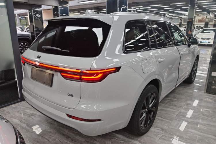 Used Li Auto ONE 2021 Extended-Range 6-Seater Version Rear Right 45 Deg