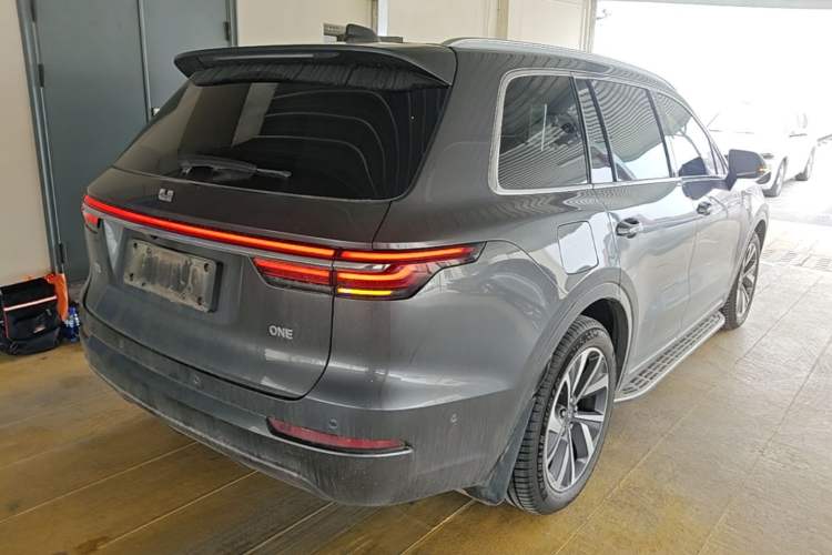 Used Li Auto ONE 2021 Extended-Range 6-Seater Version Rear Right 45 Deg