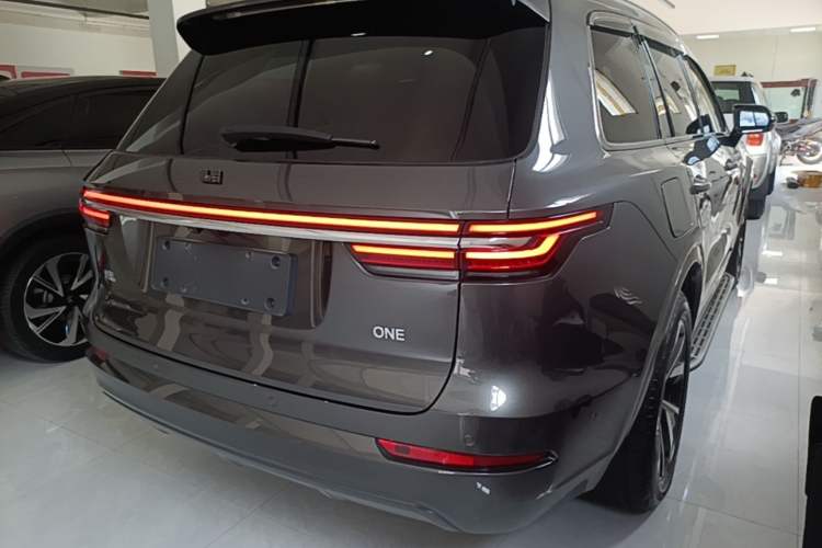 Used Li Auto ONE 2021 Extended-Range 6-Seater Version Rear Right 45 Deg