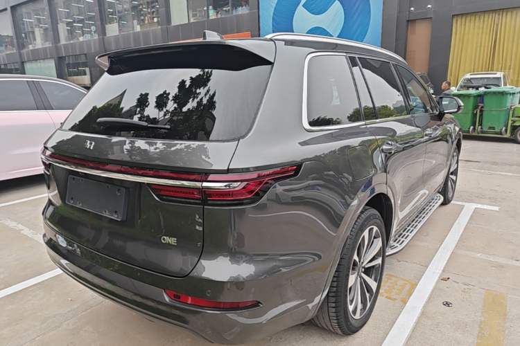 Used Li Auto ONE 2021 Extended-Range 6-Seater Version Rear Right 45 Deg