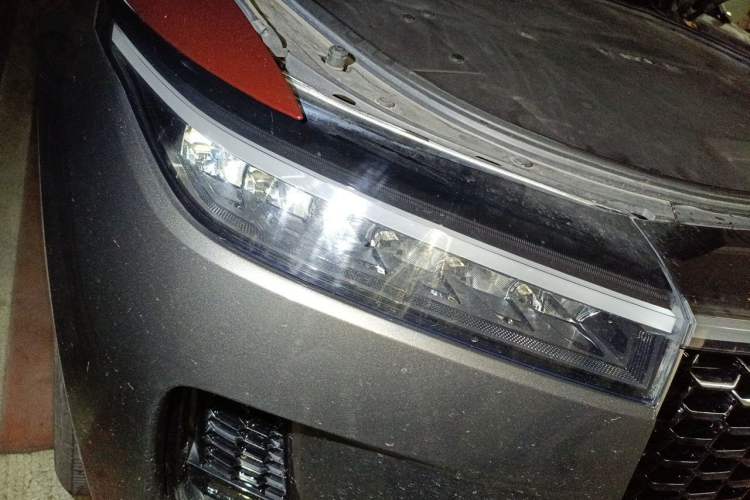 Used Li Auto ONE 2021 Extended-Range 6-Seater Version Right Front Headlight