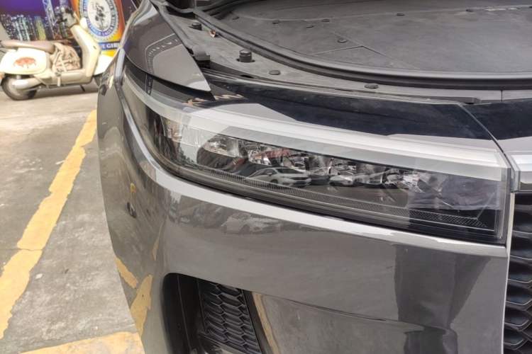 Used Li Auto ONE 2021 Extended-Range 6-Seater Version Right Front Headlight
