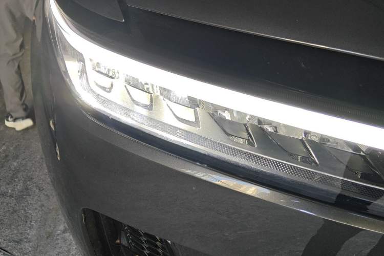 Used Li Auto ONE 2021 Extended-Range 6-Seater Version Right Front Headlight